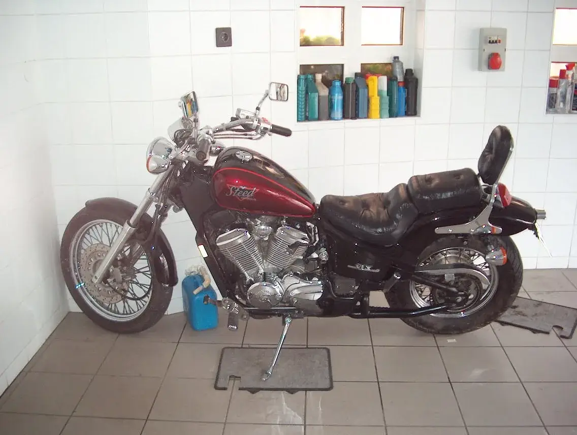 1990 Honda VT600 Steed photo 2